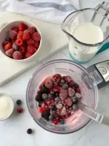 Try this refreshing Japanese Ozempic Drink Recipe with frozen berries and Greek yogurt, blended into a creamy, cinnamon-spiced smoothie for a healthy treat.